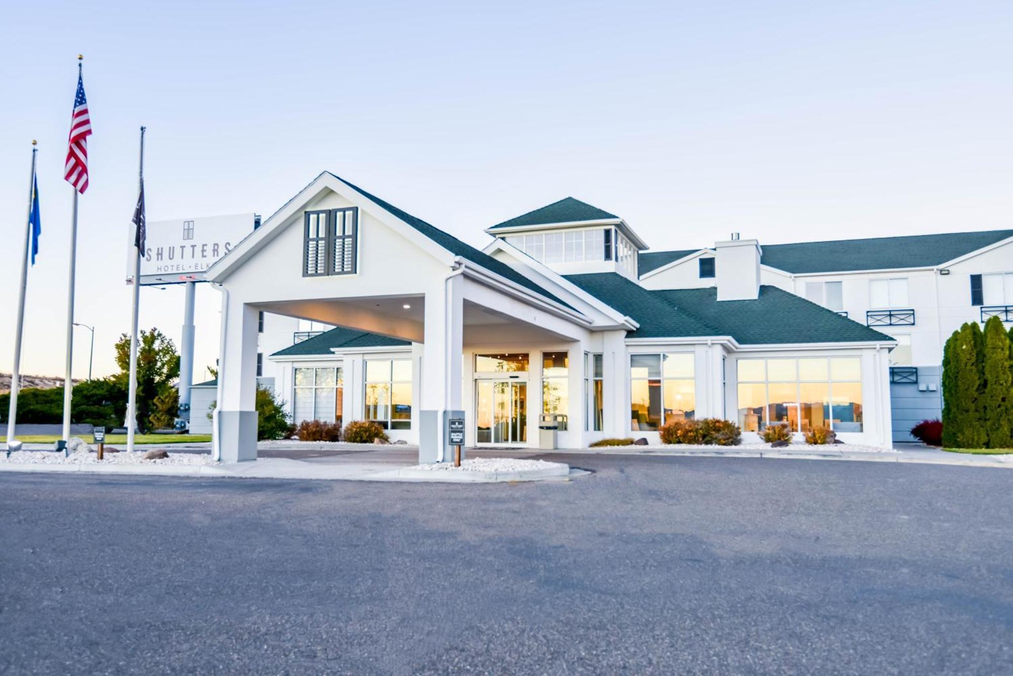 Shutters Hotel Elko Bagian luar foto